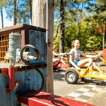 De Bergen - Bungalowtent Hotel